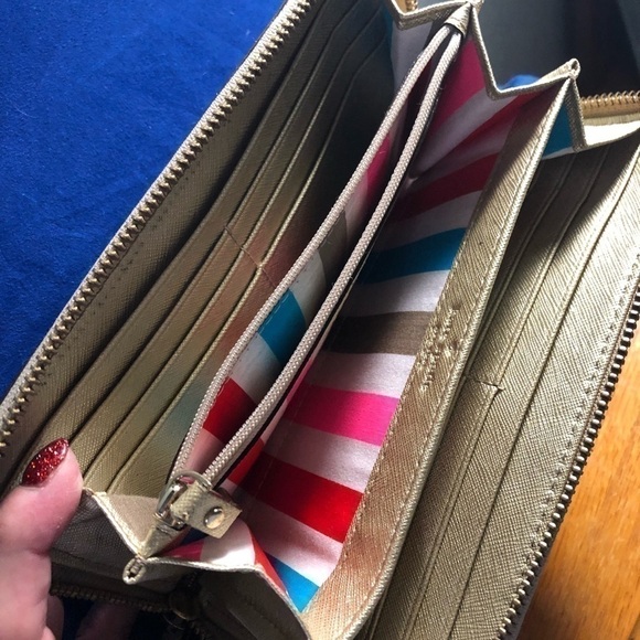 Kate spade zip wallet - Picture 2 of 4